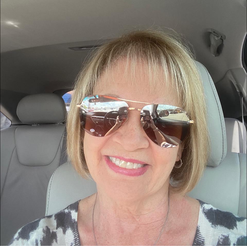 Cindy McGlothlin's Classmates® Profile Photo