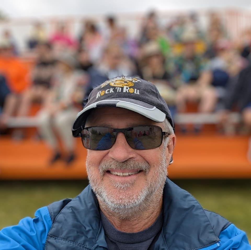 RICHARD ROBB's Classmates® Profile Photo