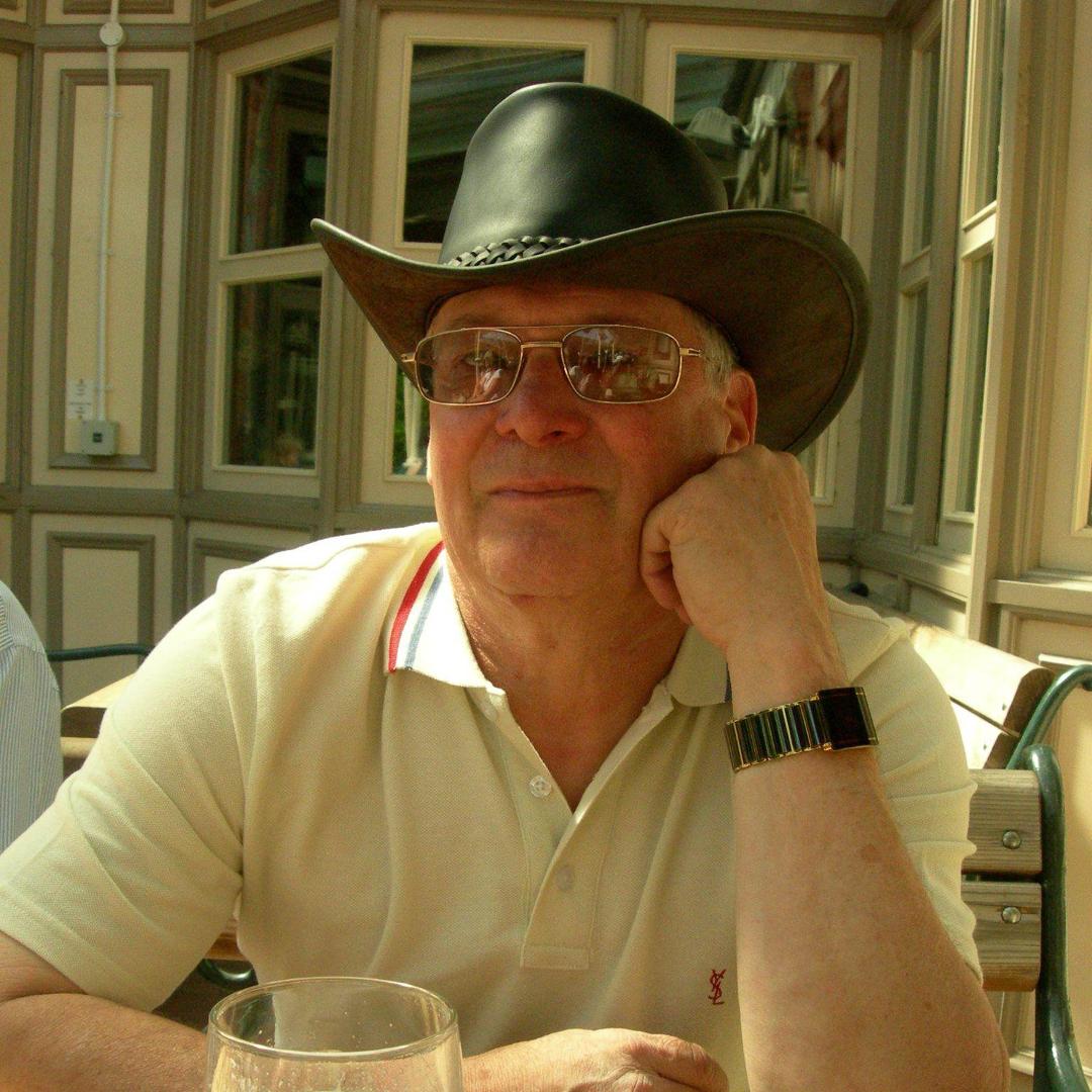Bob Pierson's Classmates® Profile Photo