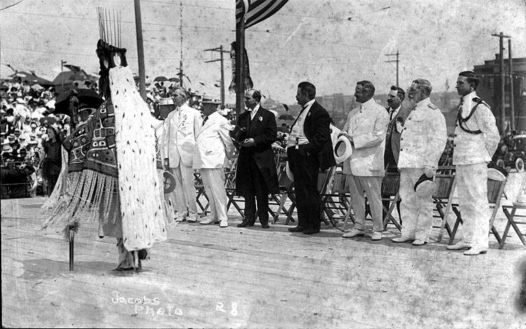 Taft with dignitaries at the Alaska-Yukon-Pacific Exposition, 1909