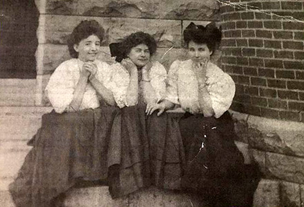 By Wesley Fryer from Oklahoma City, Oklahoma, USA (Cherokee Heritage Museum) [CC BY 2.0 (http://creativecommons.org/licenses/by/2.0)], via Wikimedia Commons