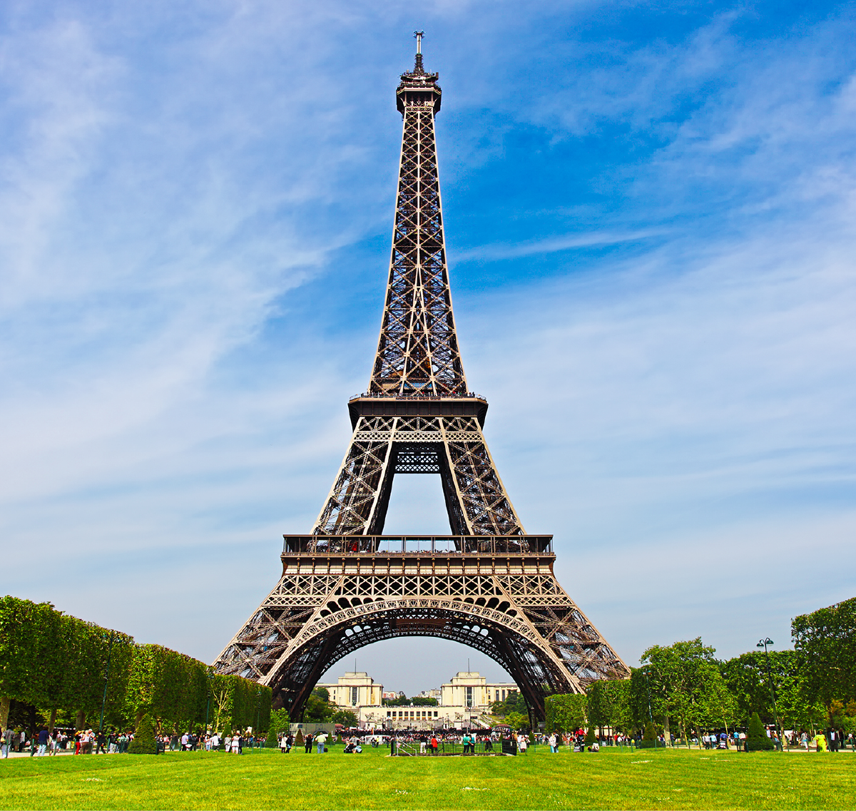 A picture of the Eiffel Tower.