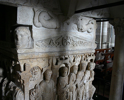 Detail, from the side facinge the facade, from the so-called "Sarcofago di Stilicone"