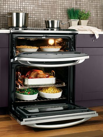 GE Profile™ double-oven gas range (Model PGB995SETSS)