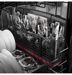 GE Profile™ and Café™ dishwashers with silverware jets