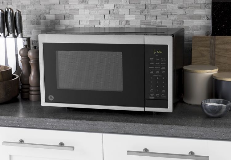 GE Smart Microwave with Scan-to-Cook Technology