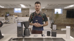 Elika Liftee, the 2020 US Brewer’s Cup winner and barista trainer at Onyx Coffee Lab, talks about his favorite tech features on the new CAFÉ Specialty Drip Coffee Maker