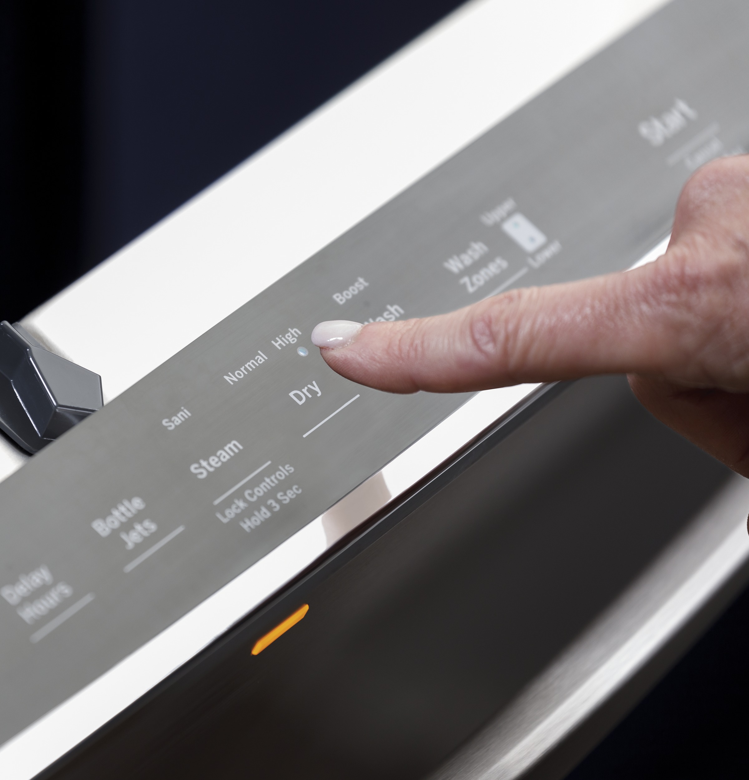 GIVE YOUR HOME THE ULTIMATE CLEAN WITH SANITIZE CYCLES FROM GE