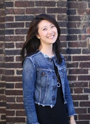 Julie Burns Headshot