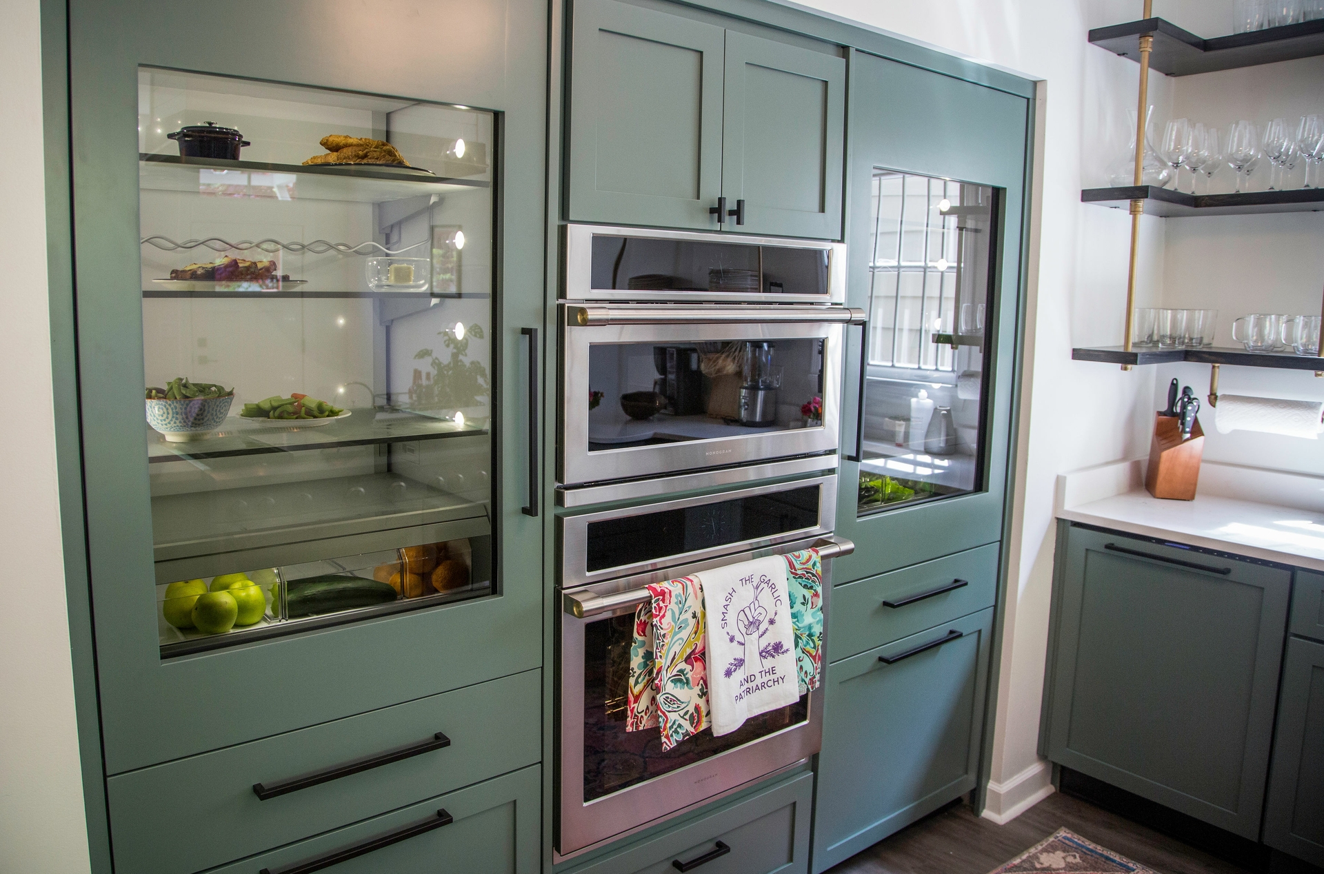 As part of the partnership, Monogram designed the kitchen layout for The LEE Initiative and donated a full suite of its latest professional appliances to be used by the visiting chefs when they are in town for instruction from Chef Edward Lee.