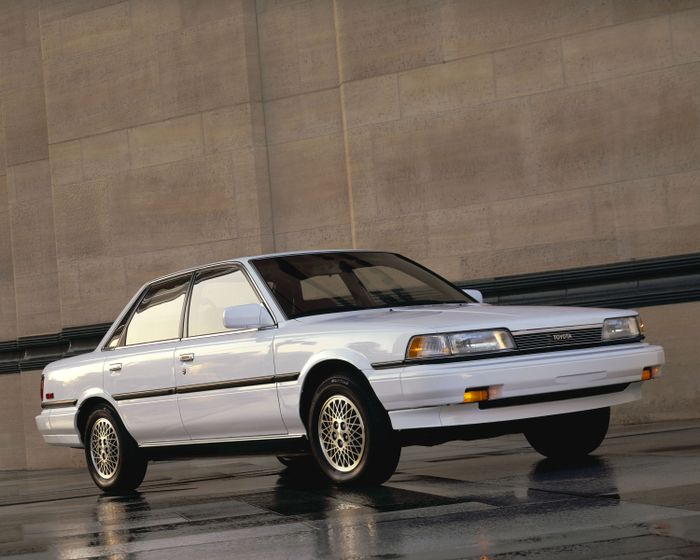 Toyota camry 1987