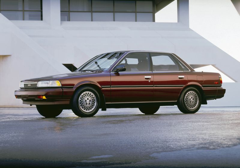 Toyota camry v20 1987
