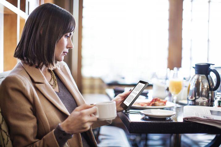 cafe_reading