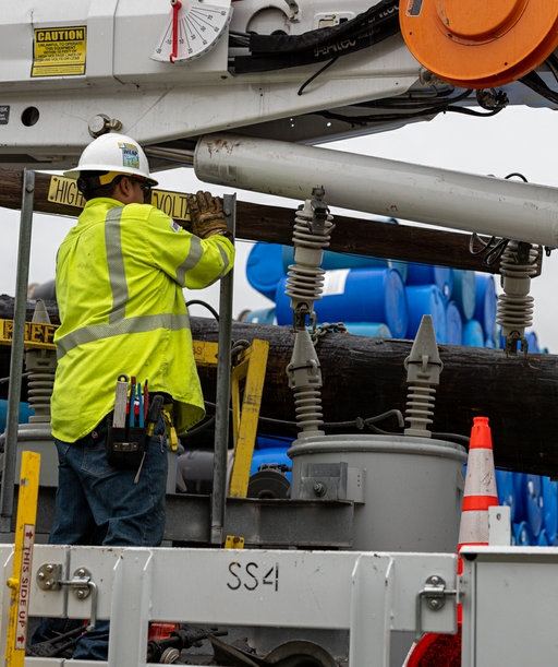 SCE+FIELD+CREWS+EL+MONTE_ES-8858 cover