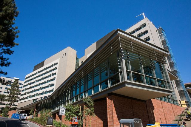 Bruin Plate dining facility