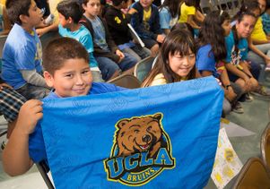 Volunteer Day at Leo Politi