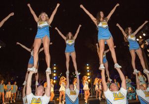 "Beat 'SC" bonfire and rally