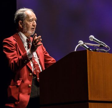 Jared Diamond at podium