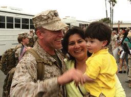 Marine-dad-with-wife-and-son 1