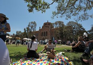 StaffPicnic2-blanket
