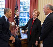 UCLA alumna CarolBurnett with President Obama and her husband 