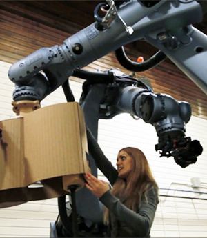 Suprastudio student works with robots