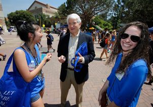 Chancellor Block at Thank UCLA Day