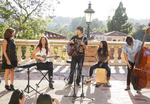 Jason Mraz Artists Den outside