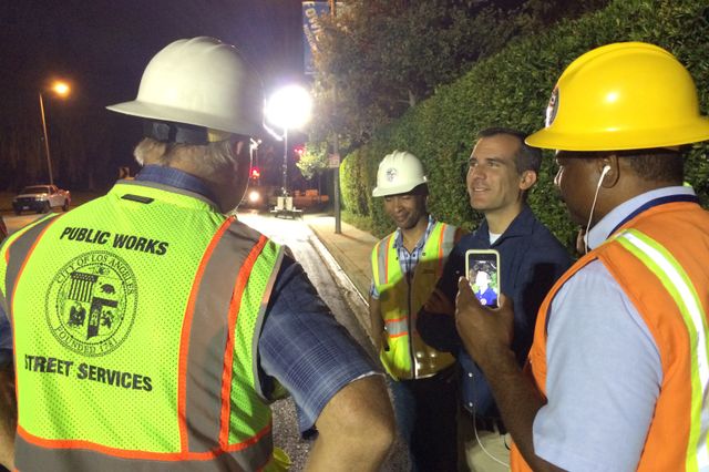 Garcetti with Sunset Boulevard workers