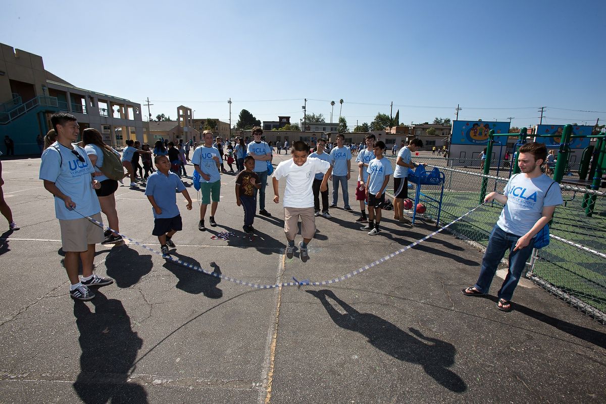 Volunteer Day 2014 exercising