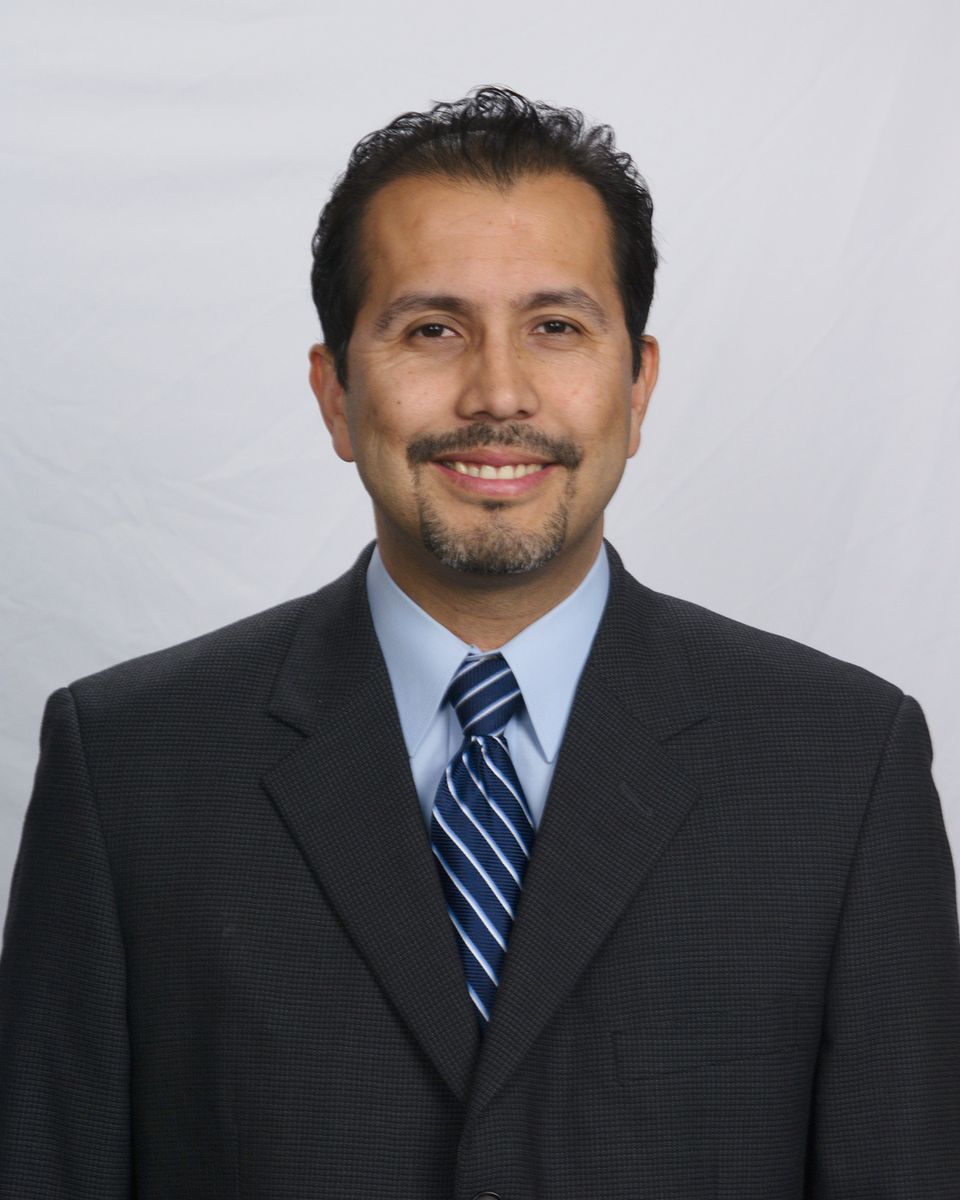 Dr. Gerardo Moreno