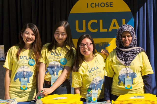 UCLA students at Bruin Day