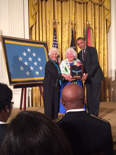 President Obama and the two daughters of William Shemin