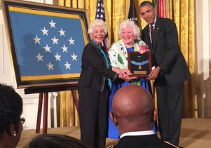 President Obama and the two daughters of William Shemin