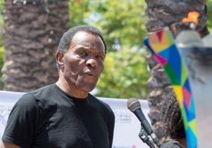 Rafer Johnson Special Olympics torch