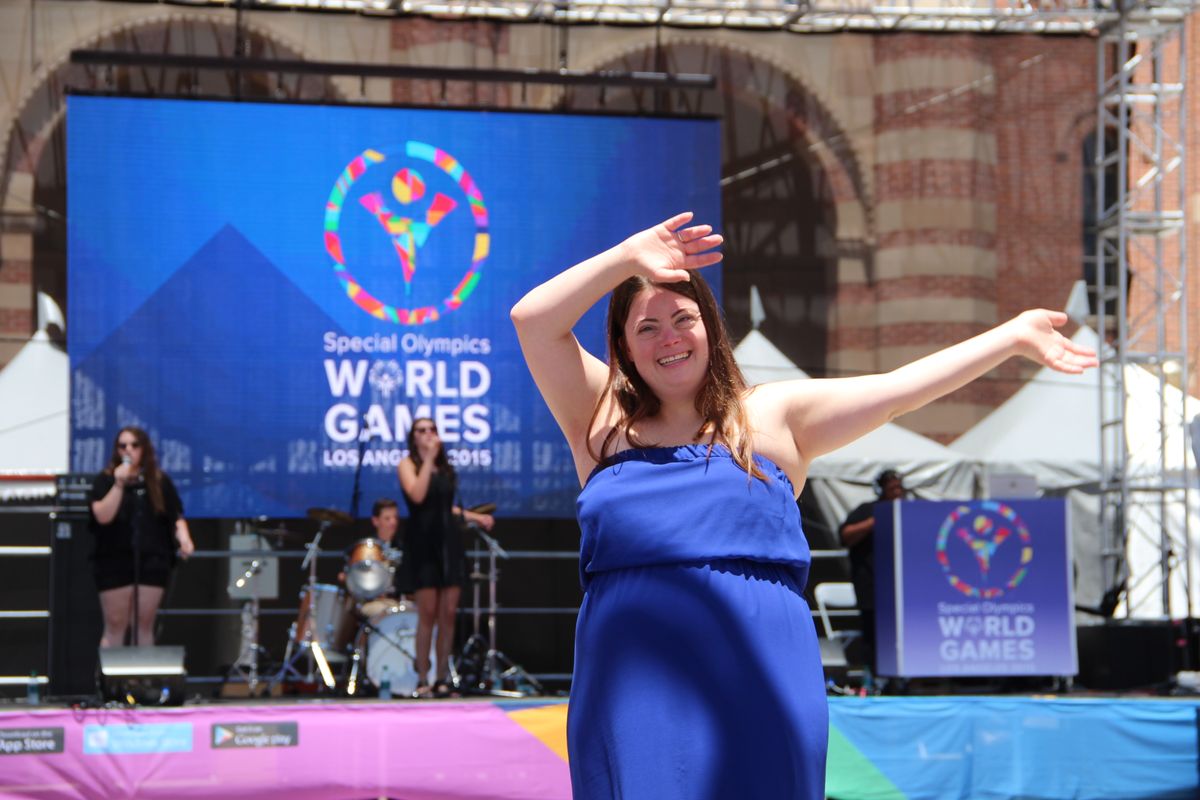 Caley Verfelt in UCLA's Wilson Plaza