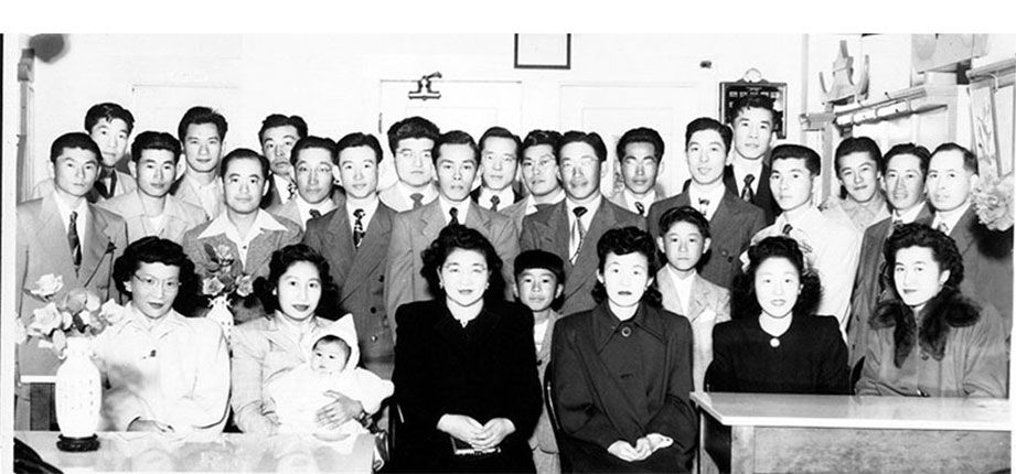 Draft resisters and their wives reunite