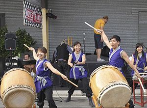 Taiko drummers