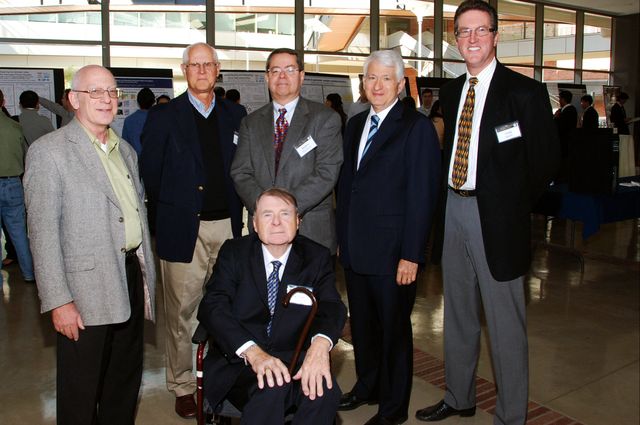 Richard Heck (center)