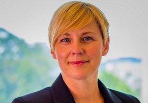 Amander Clark headshot