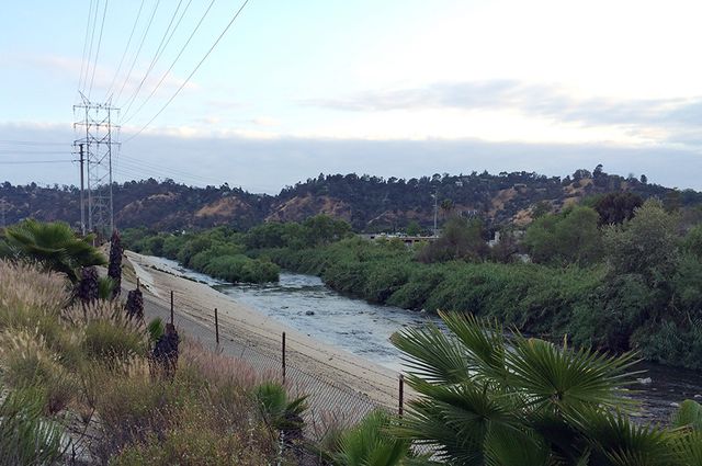 LA River utility towers