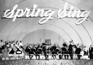 SpringSingatBowl.1960s.general art