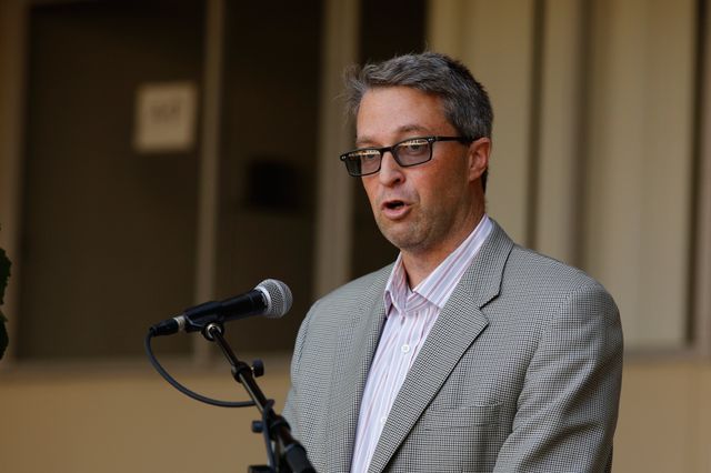 Professor Jeff Eldredge