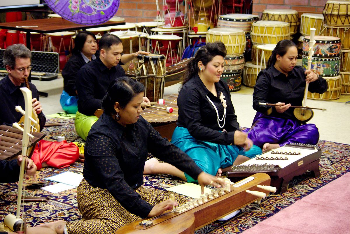 Ensemble playing the instruments