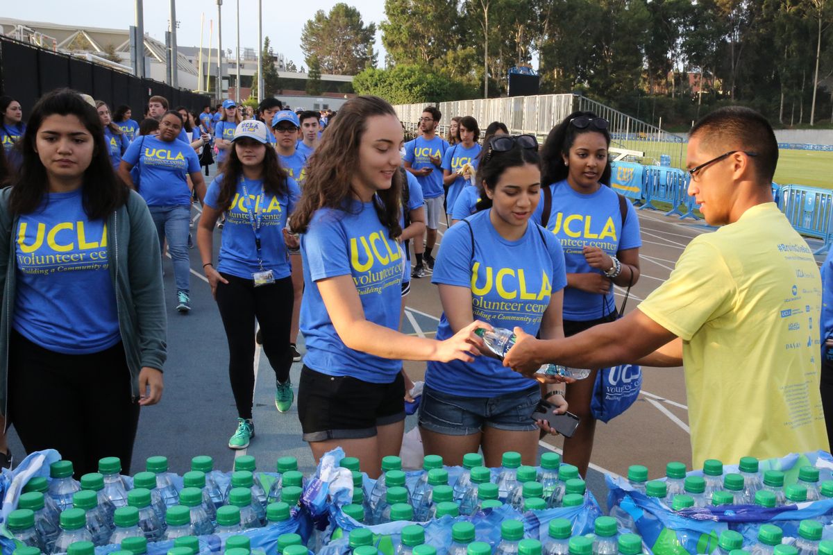 Volunteer Day 2016 Drake