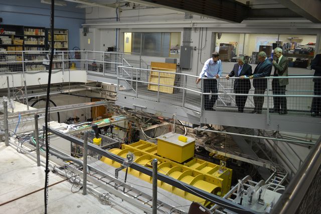 U.S. Secretary of Energy Ernest Moniz touring the UCLA Laser Plasma Lab