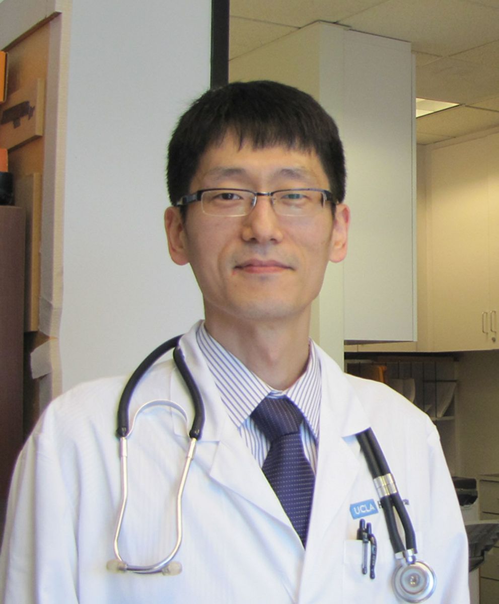 Dr. Daniel Shin