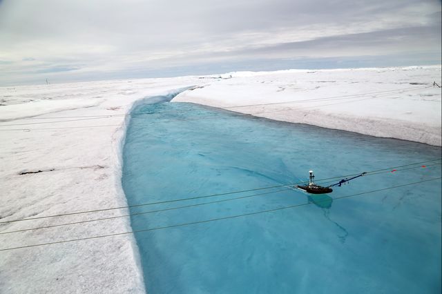 Greenland flotation platform
