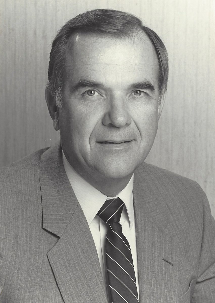 Dr. Raymond Schultze