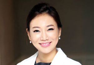 Dr. Christine Hong